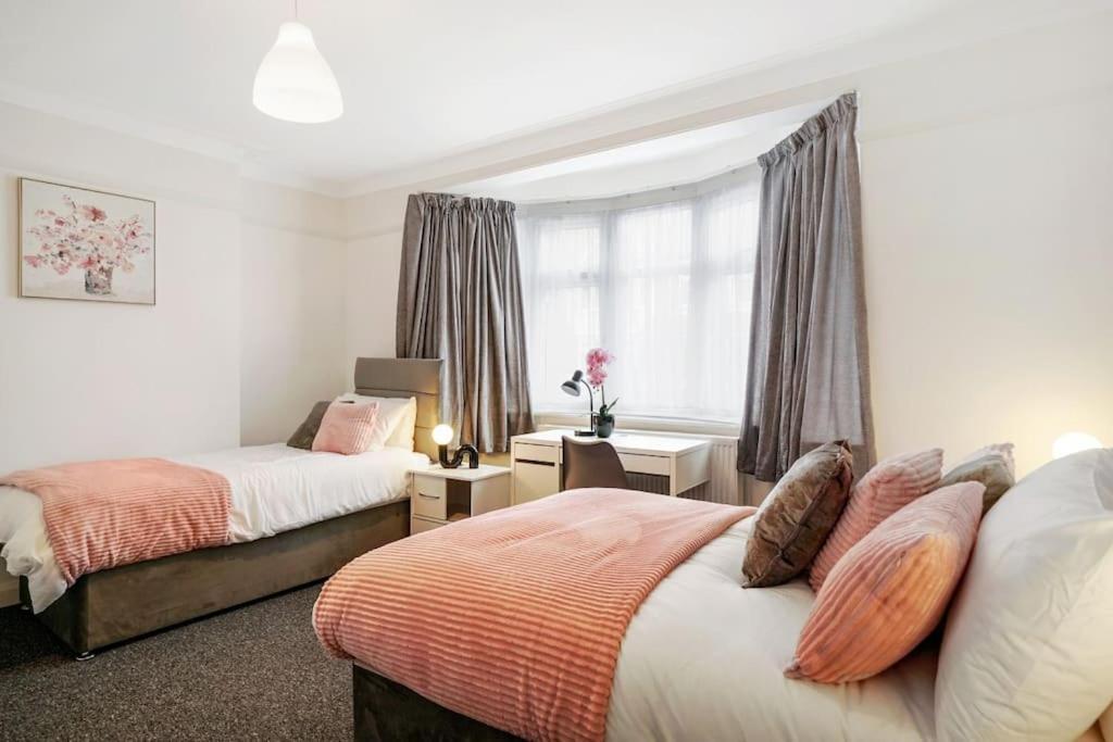 2 Bed Garden Flat Sleeps 6 Close To Brixton * Londra